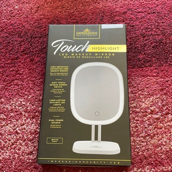 Touch Highlight LED makeup mirror - Picture 2 of 6